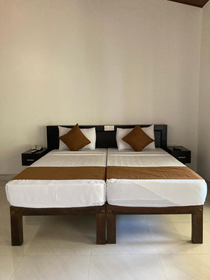 The View Hotel Сигирия Екстериор снимка